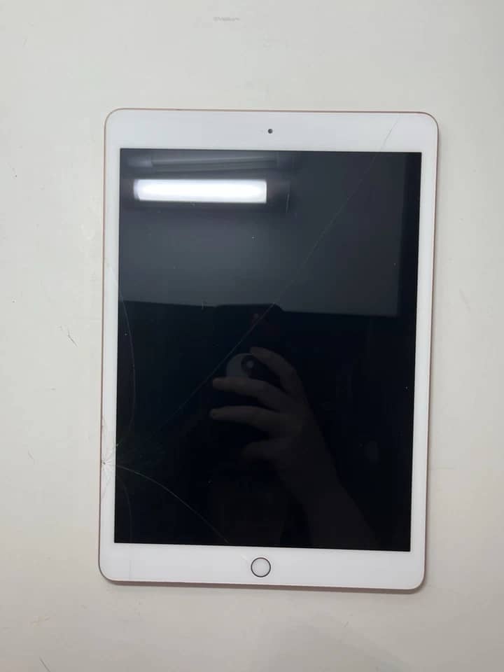 Apple iPad 7 Tablets 10.2" Gray 128GB Refurbished - Premium
