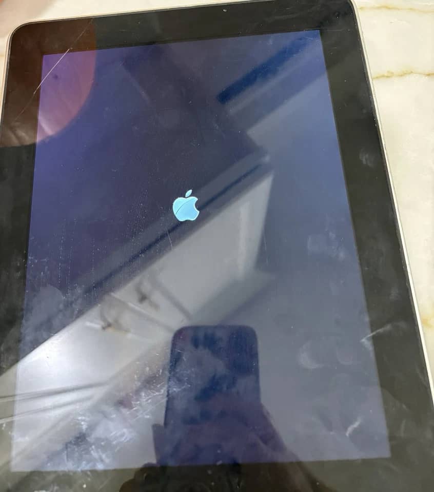 Apple iPad 1st Tablets 10.5" Black 256GB Refurbished - Excellent