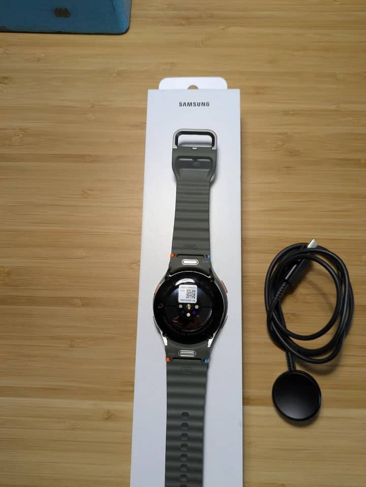 Samsung Galaxy Watch 7 Smartwatches 44mm Silver New