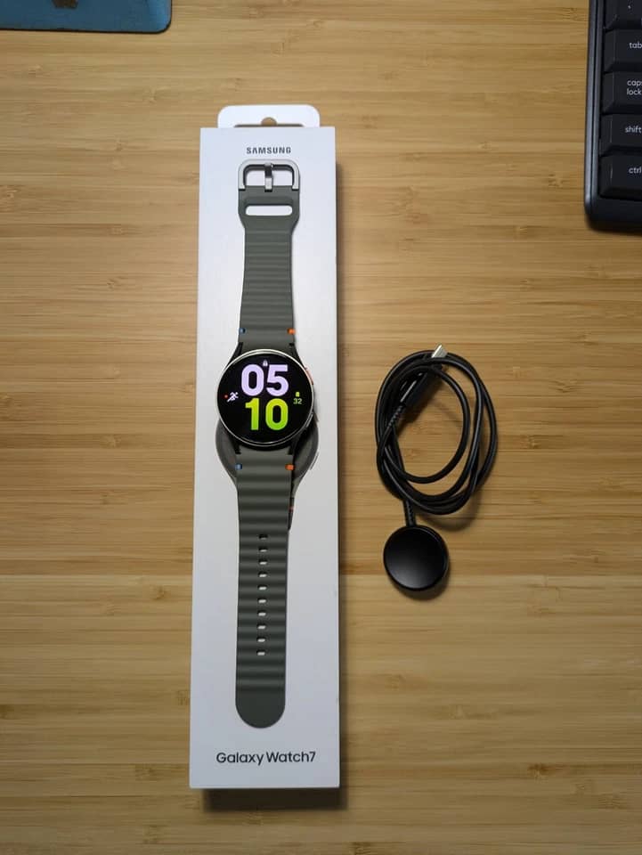 Samsung Galaxy Watch 7 Smartwatches 44mm Silver New