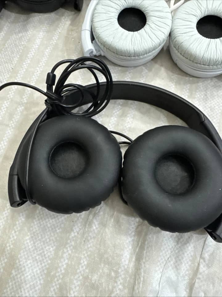 Sony MDRZX110 Headphones & Earbuds New Black