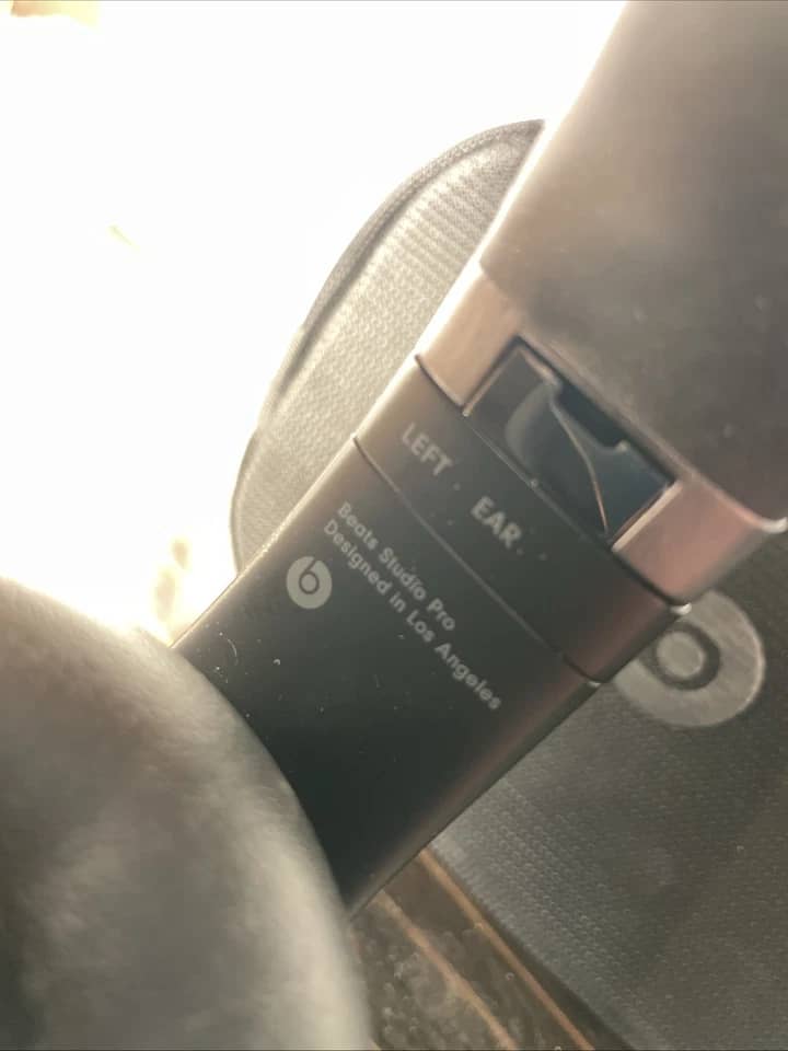 Beats Studio Pro Headphones & Earbuds New Black