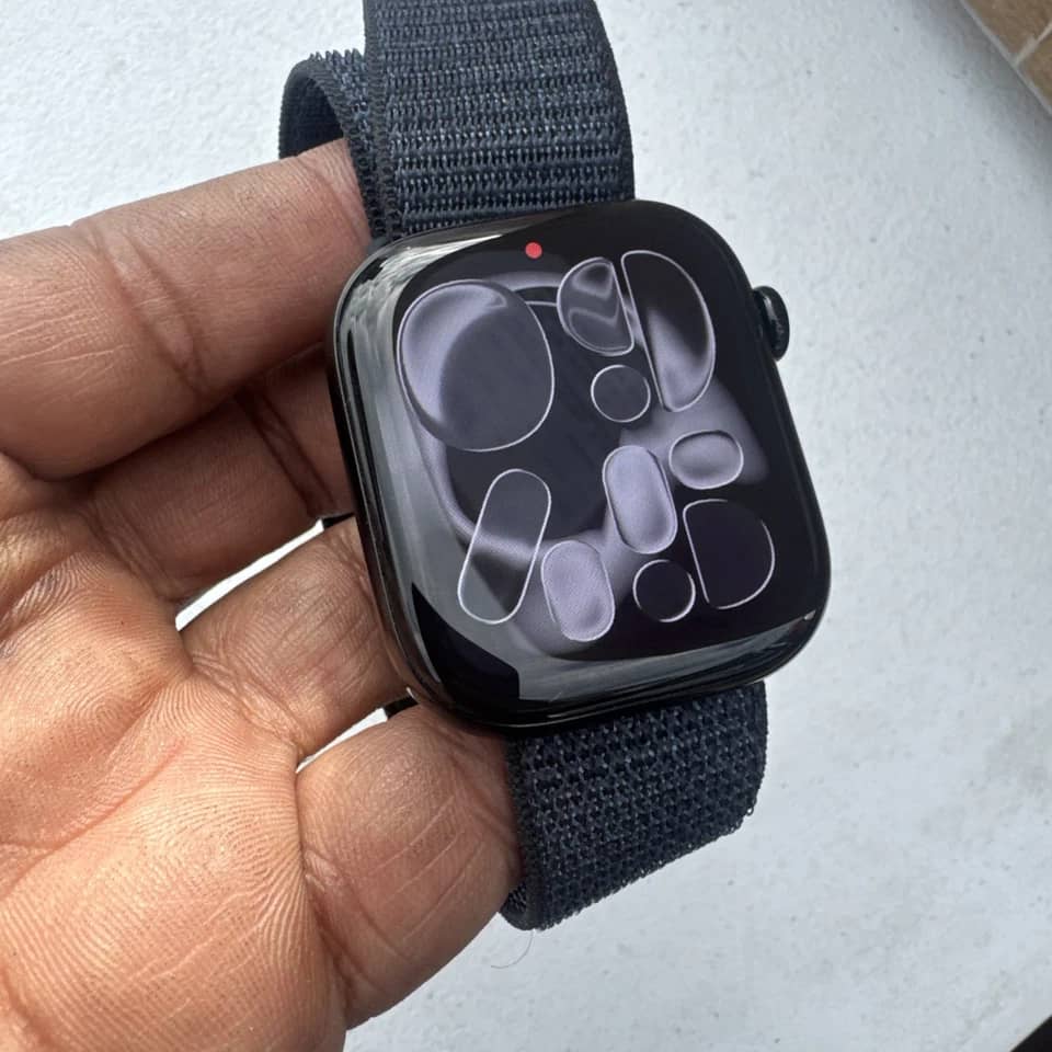 Apple Watch Series 10 Smartwatches 46mm Black Refurbished - Premium