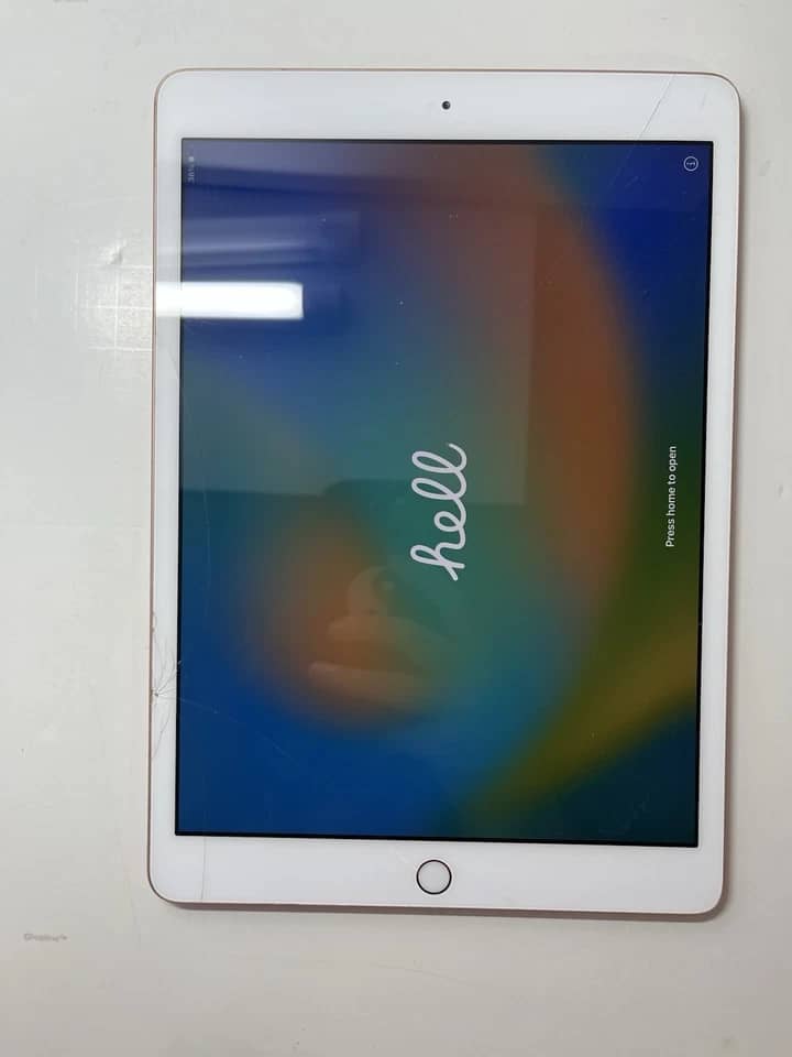 Apple iPad 7 Tablets 10.2" Gray 128GB Refurbished - Premium