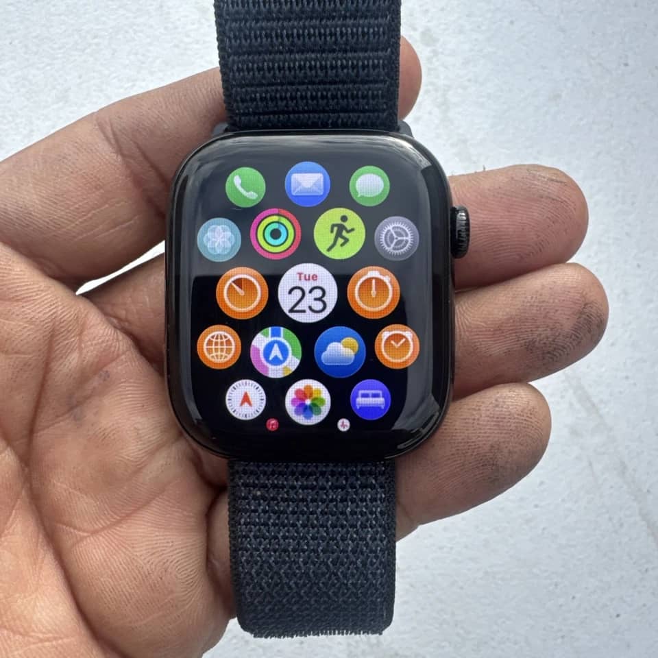 Apple Watch Series 10 Smartwatches 46mm Black Refurbished - Premium